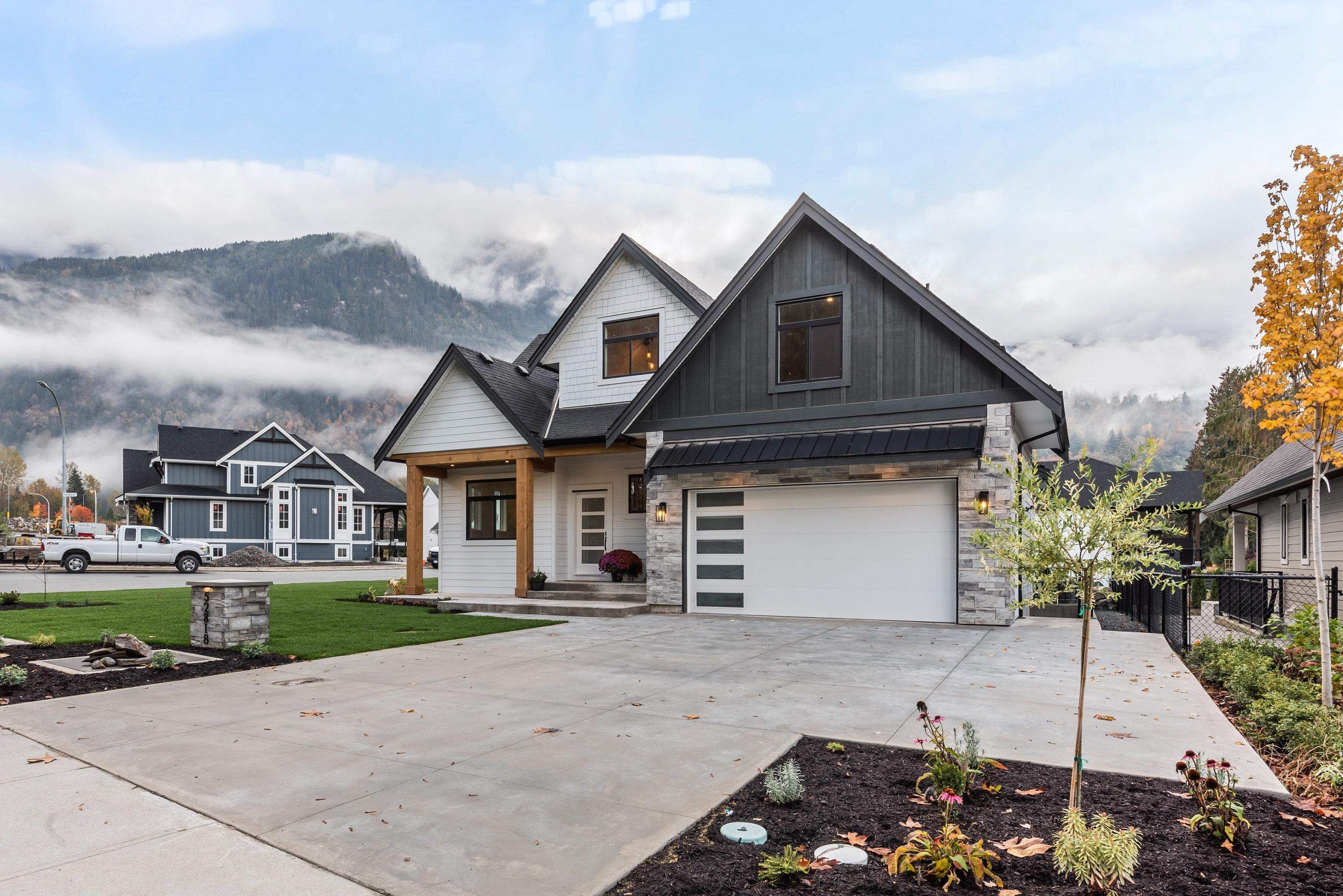 Main Photo: 52818 BUNKER Road in Chilliwack: Rosedale House for sale (East Chilliwack)  : MLS®# R2735730