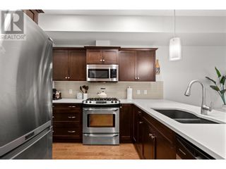 Photo 4: 600 Boynton Place Unit# 60 in Kelowna: House for sale : MLS®# 10308034