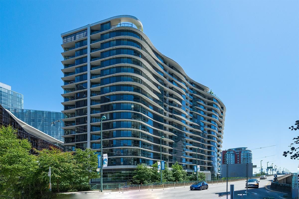 Main Photo: 1006 68 SMITHE Street in Vancouver: Downtown VW Condo for sale in "One Pacific" (Vancouver West)  : MLS®# R2787625