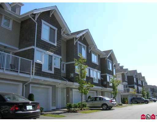Main Photo: 20760 DUNCAN Way in Langley: Langley City Townhouse for sale in "Wyndham Lane" : MLS®# F2618755
