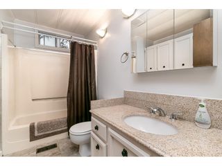 Photo 15: 293 1840 160 Street in Surrey: King George Corridor Manufactured Home for sale in "Breakaway Bays" (South Surrey White Rock)  : MLS®# R2616077