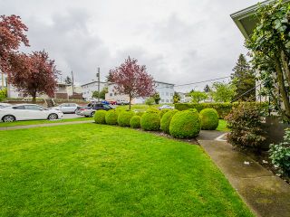 Photo 2: 1384 E 63RD Avenue in Vancouver: South Vancouver House for sale (Vancouver East)  : MLS®# R2057224