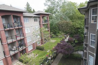 Photo 10: 402 5488 198 Street in Langley: Langley City Condo for sale in "Brooklyn Wynd" : MLS®# R2063283