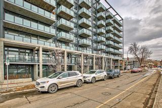 Photo 2: 305 327 9A Street NW in Calgary: Sunnyside Apartment for sale : MLS®# A2113858