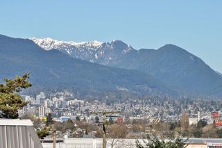 Photo 19: 302 391 E 7TH Avenue in Vancouver: Mount Pleasant VE Condo for sale in "OAKWOOD PARK" (Vancouver East)  : MLS®# R2352076