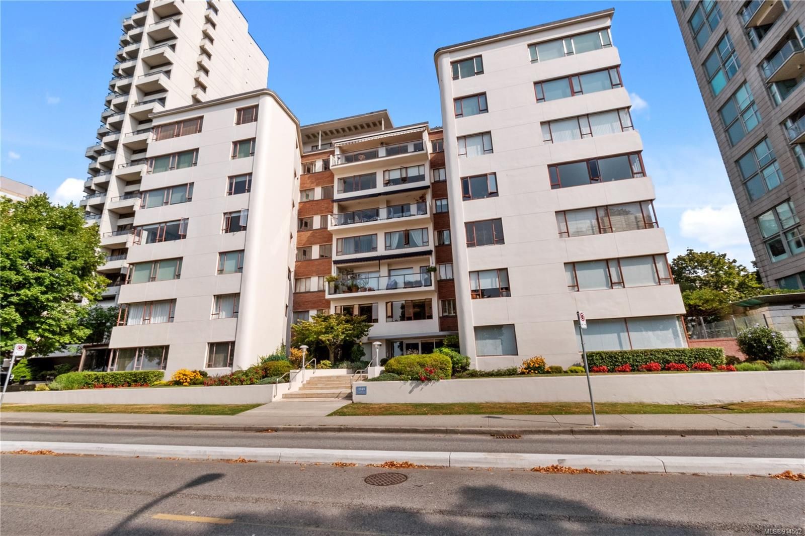 Main Photo: 1949 Beach Ave in Vancouver: Mn Mainland Proper Condo for sale (Mainland)  : MLS®# 914552