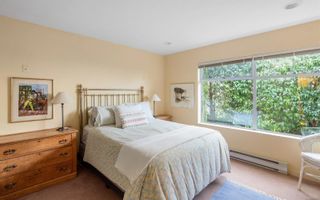 Photo 33: 2890 Phyllis St in Saanich: SE Ten Mile Point House for sale (Saanich East)  : MLS®# 924271