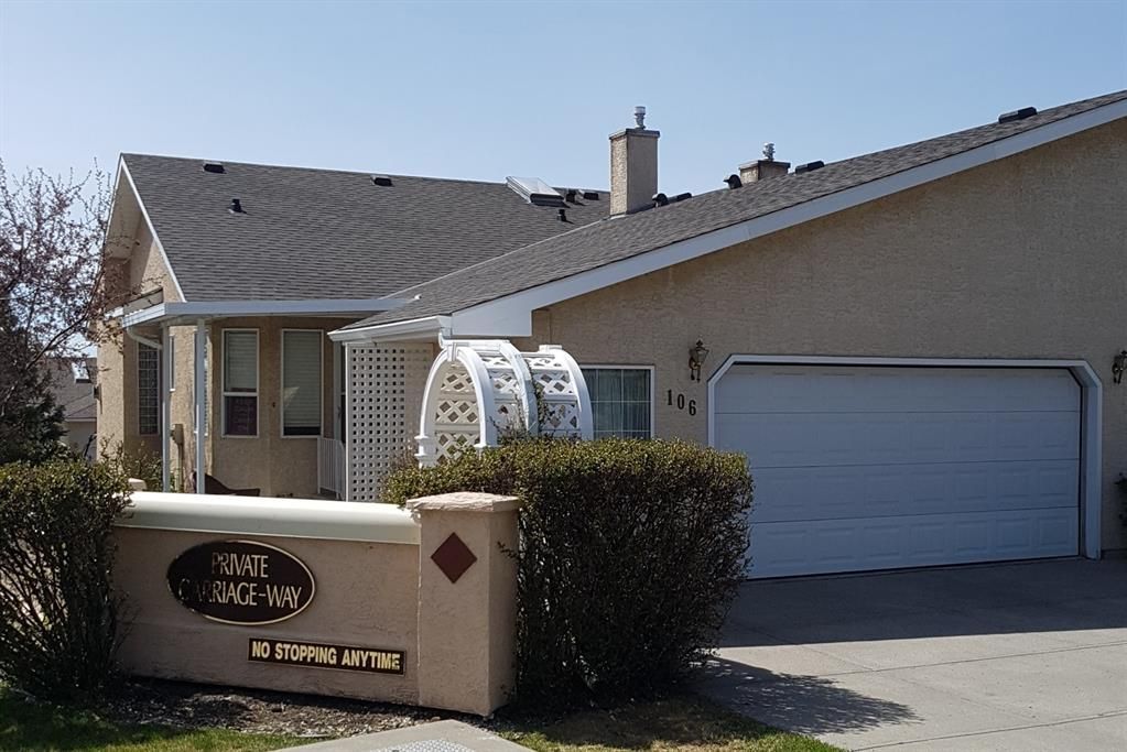 Main Photo: 106 Sierra Morena Green SW in Calgary: Signal Hill Semi Detached for sale : MLS®# A1106708