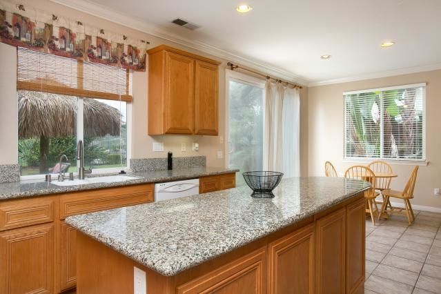 Photo 9: Photos: AVIARA House for sale : 5 bedrooms : 6484 Goldenbush Drive in Carlsbad