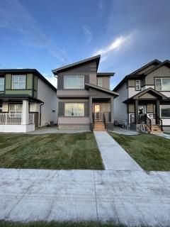 Photo 2: 781 De La Seigneurie Boulevard in Winnipeg: House for sale : MLS®# 202314442