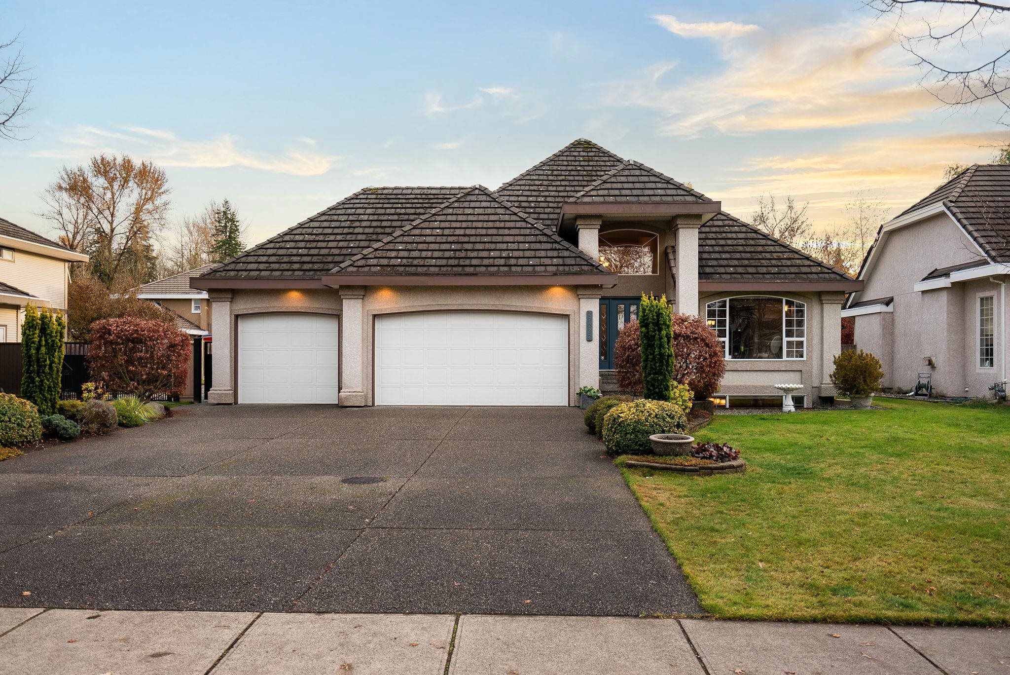Main Photo: 22022 44A Avenue in Langley: Murrayville House for sale : MLS®# R2745233