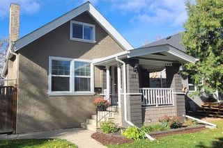 Photo 1: 152 Garfield Street in Winnipeg: Wolseley Residential for sale (5B)  : MLS®# 202125746