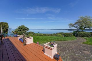 Photo 30: 8509 Lochside Dr in North Saanich: NS Bazan Bay House for sale : MLS®# 930748