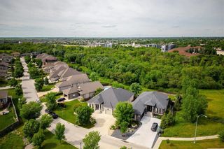 Photo 29: 14 Bridgetown Drive in Winnipeg: Royalwood Residential for sale (2J)  : MLS®# 202224383