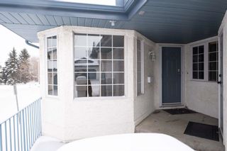 Photo 5: 118 OEMING Road in Edmonton: Zone 14 House Half Duplex for sale : MLS®# E4272882