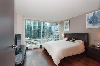 Photo 11: 803 590 NICOLA Street in Vancouver: Coal Harbour Condo for sale in "CASCINA" (Vancouver West)  : MLS®# R2045601