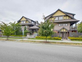 Photo 1: 106 7227 ROYAL OAK Avenue in Burnaby: Metrotown Townhouse for sale (Burnaby South)  : MLS®# R2198783