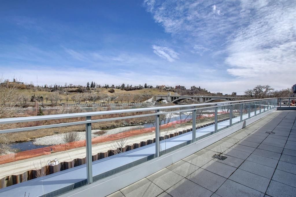 Main Photo: 306 138 Waterfront Court SW in Calgary: Eau Claire Apartment for sale : MLS®# A1206860