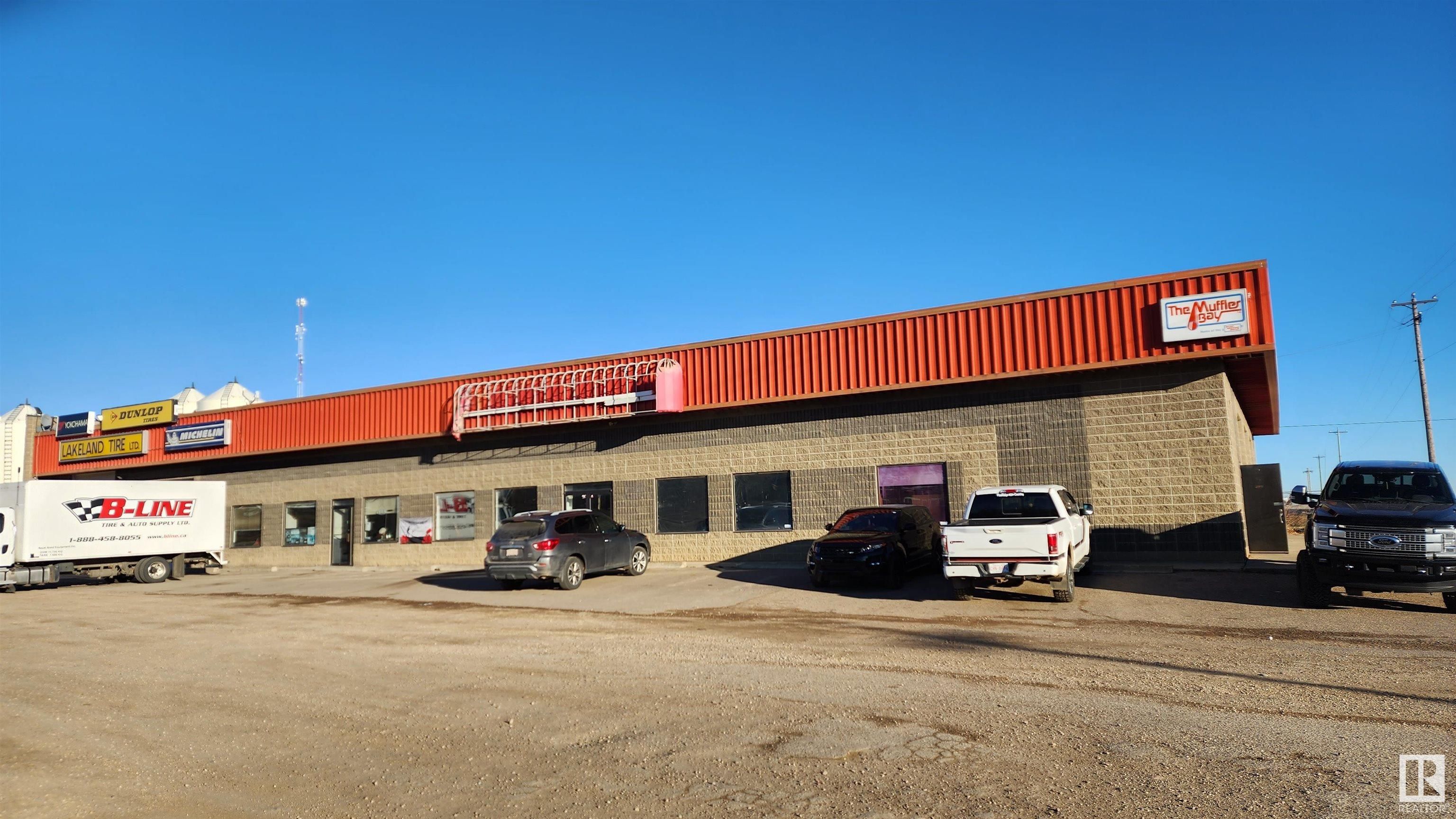 Main Photo: 5405 48 Street: Elk Point Business with Property for sale : MLS®# E4365844
