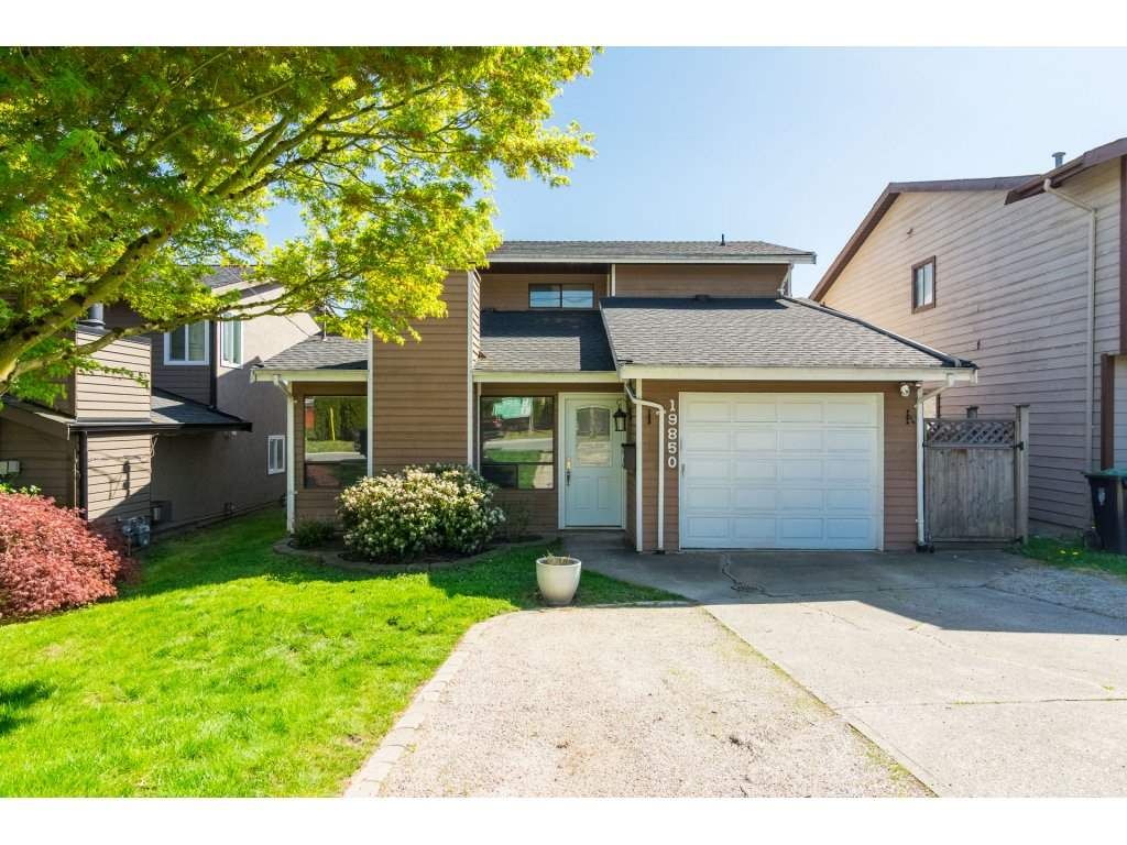 Main Photo: 19850 68 Avenue in Langley: Willoughby Heights House for sale : MLS®# R2260931