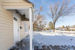 Photo 4: 805 Athabasca Street East in Moose Jaw: Hillcrest MJ Residential for sale : MLS®# SK914099