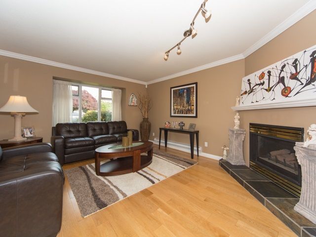 Photo 3: Photos: 4867 59 STREET in Ladner: Hawthorne House for sale : MLS®# R2063236