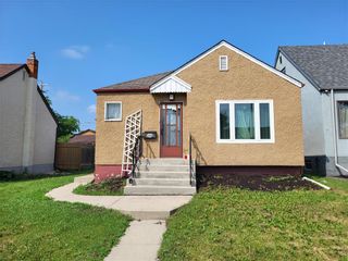 Photo 2: 245 Chalmers Avenue in Winnipeg: East Kildonan Residential for sale (3A)  : MLS®# 202325256