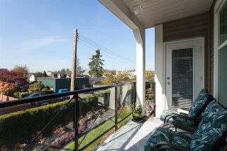 Photo 16: 207 17712 57A Avenue in Surrey: Cloverdale BC Condo for sale in "West On The Village Walk" (Cloverdale)  : MLS®# R2260397