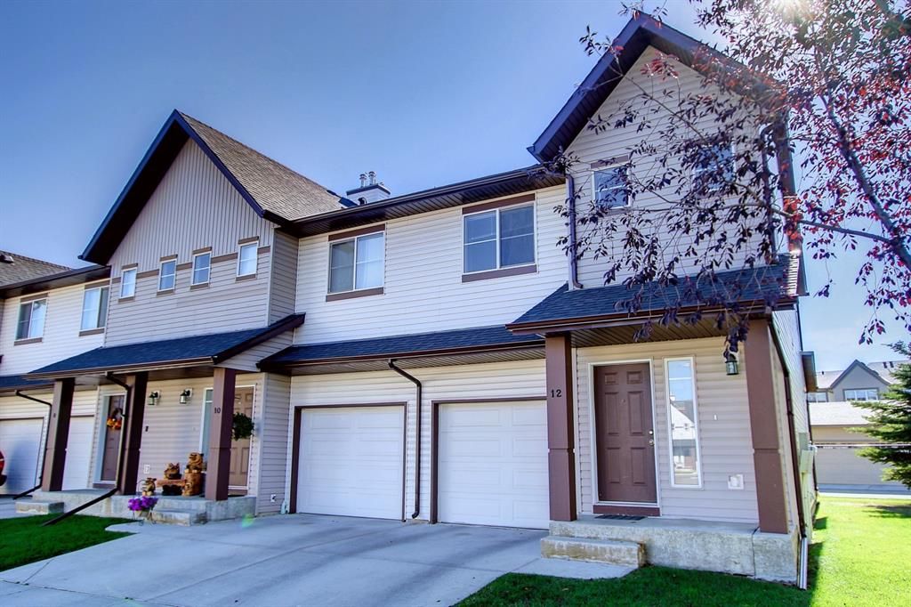 Main Photo: 12 Everridge Gardens SW in Calgary: Evergreen Row/Townhouse for sale : MLS®# A2001817