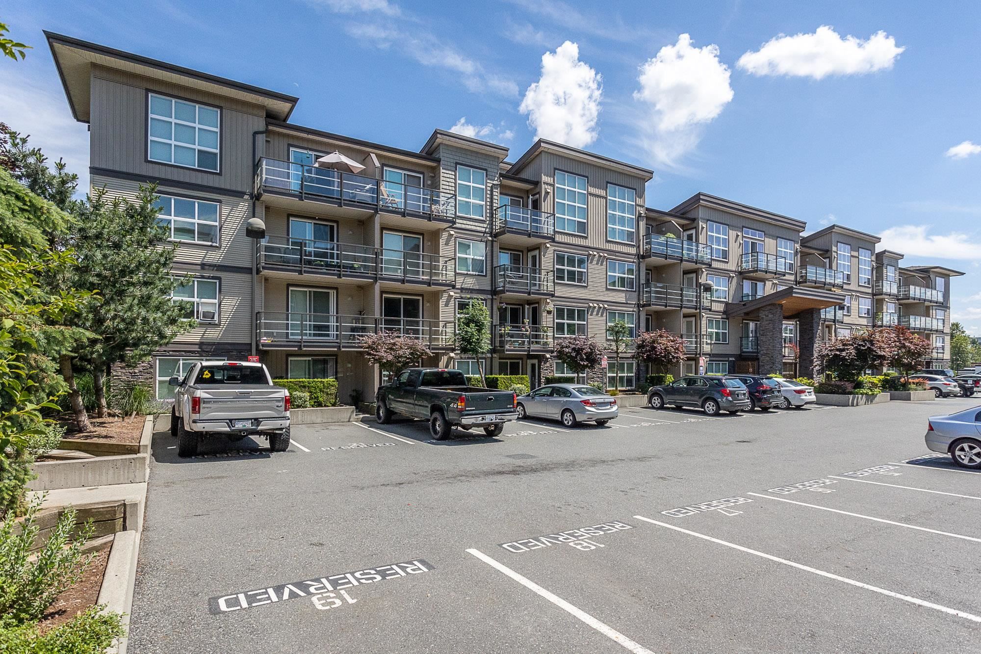 Main Photo: 122 30525 CARDINAL Avenue in Abbotsford: Abbotsford West Condo for sale : MLS®# R2653220
