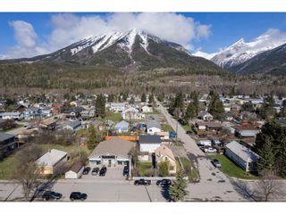 Photo 30: 1391 7TH AVENUE in Fernie: House for sale : MLS®# 2476684
