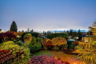 Photo 8: 342 TEMPE Crescent in North Vancouver: Upper Lonsdale House for sale in "Tempe Old" : MLS®# R2740264