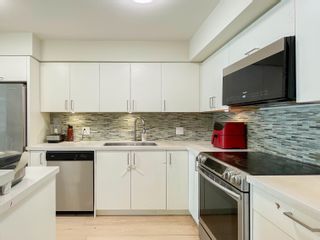 Photo 9: 1605 888 HAMILTON Street in Vancouver: Downtown VW Condo for sale (Vancouver West)  : MLS®# R2874658