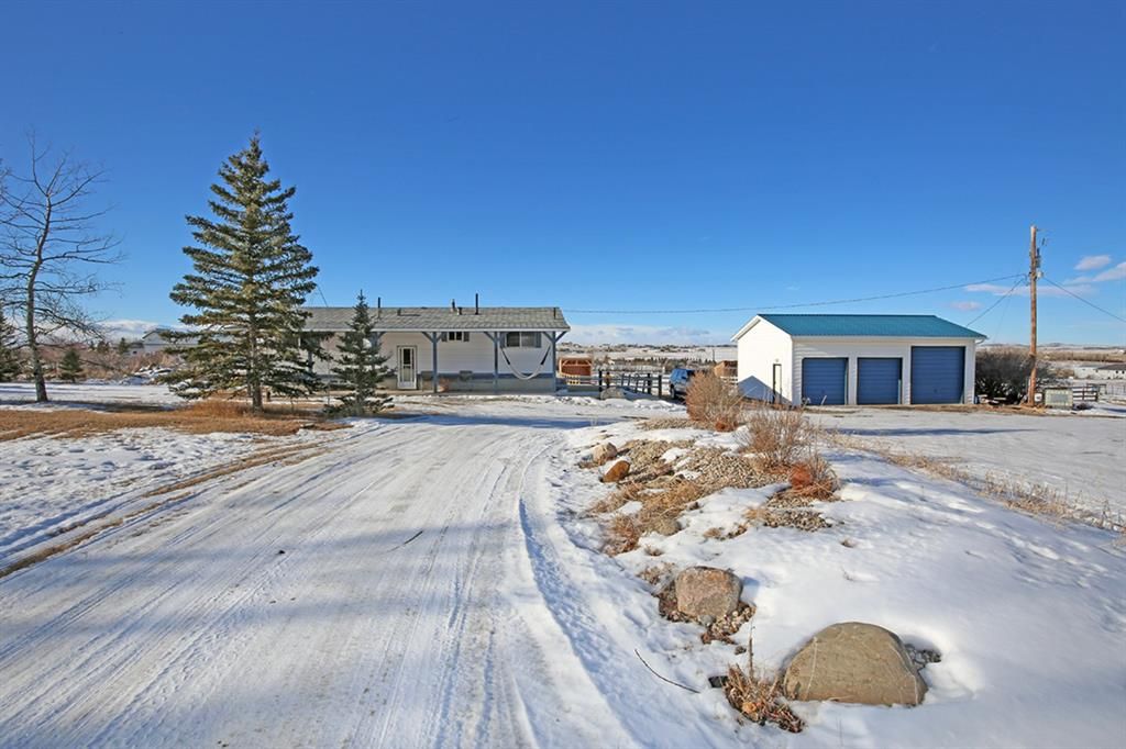 Main Photo: 394061 HWY 783: Rural Foothills County Detached for sale : MLS®# A1173587