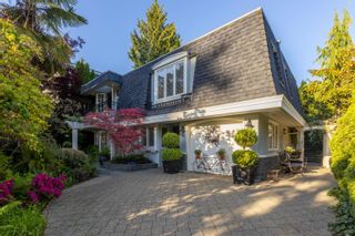 Main Photo: 1330 SINCLAIR Street in West Vancouver: Ambleside House for sale : MLS®# R2883398
