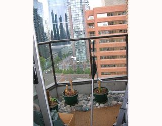 Photo 6: 1902 1189 HOWE Street in Vancouver: Downtown VW Condo for sale in "THE GENESIS" (Vancouver West)  : MLS®# V668998