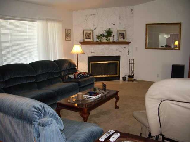 Photo 5: Photos: VALLEY CENTER Residential for sale : 3 bedrooms : 13261 Hunza Hill Ct