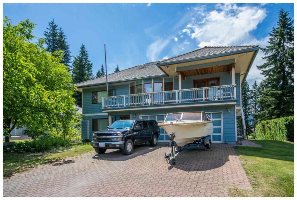 Main Photo: 2598 Golf Course Drive in Blind Bay: Shuswap Lake Estates House for sale : MLS®# 10102219