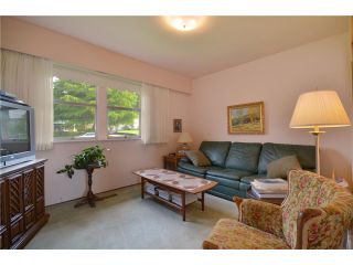 Photo 5: 6830 HYCREST Drive in Burnaby: Montecito House for sale in "MONTECITO" (Burnaby North)  : MLS®# V957575