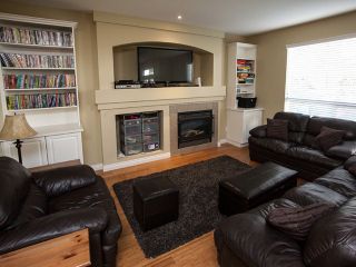 Photo 6: 6966 179TH Street in Surrey: Cloverdale BC House for sale in "Provinceton" (Cloverdale)  : MLS®# F1411888