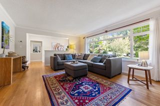 Photo 4: 4011 HILLCREST Avenue in North Vancouver: Edgemont House for sale : MLS®# R2880666