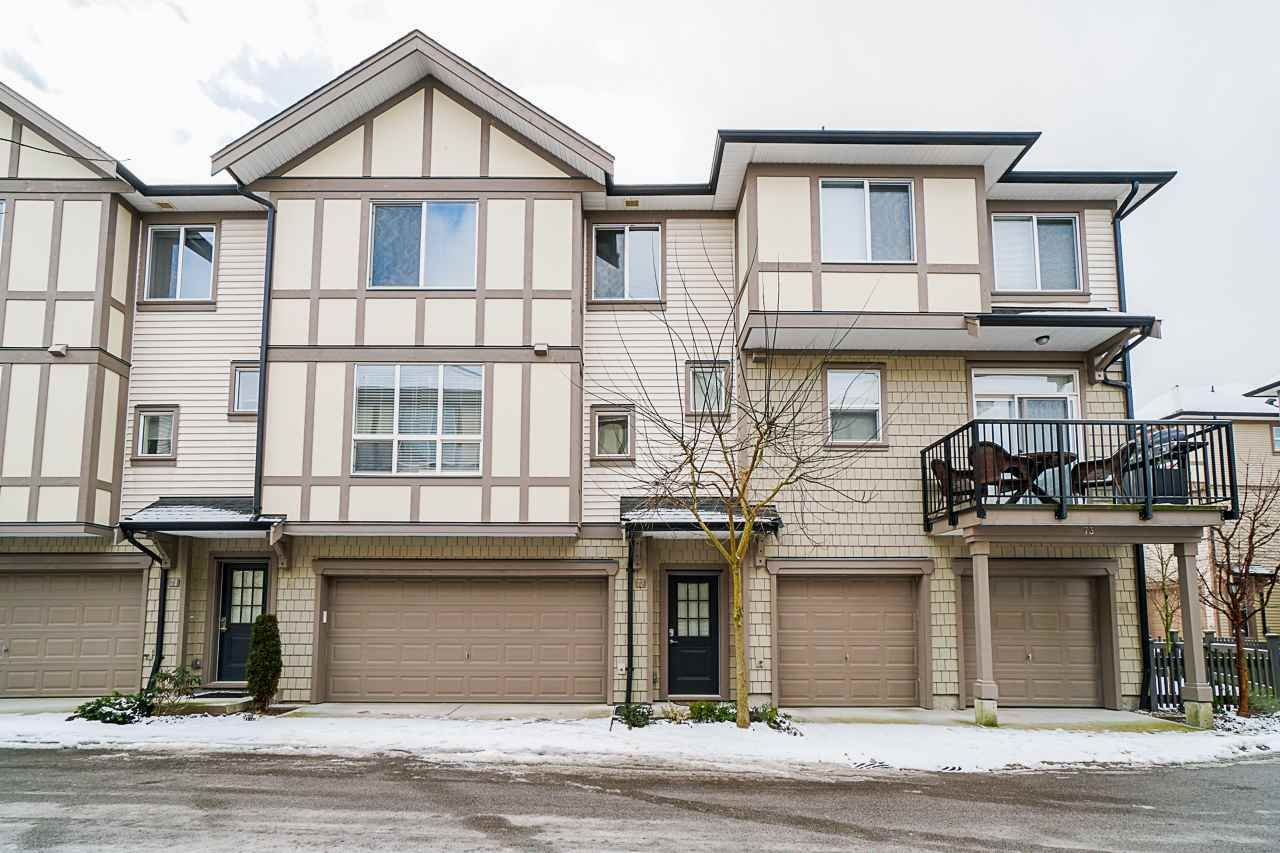 Main Photo: 72 7848 209 Street in Langley: Willoughby Heights Townhouse for sale in "Mason & Green" : MLS®# R2423766