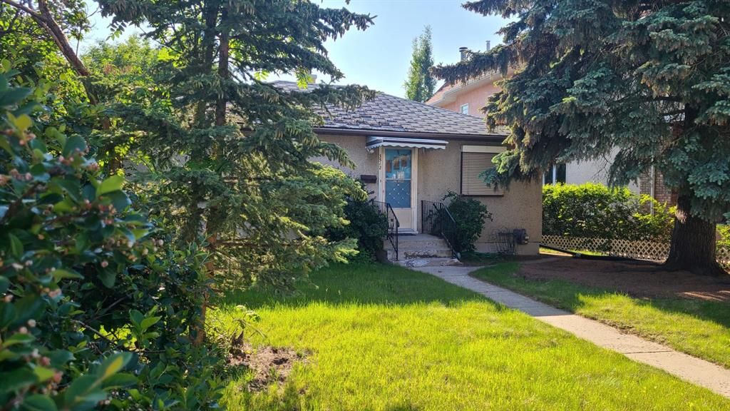 Main Photo: 3512 15 Street SW in Calgary: Altadore Detached for sale : MLS®# A1235179