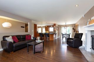 Photo 7: 14692 ASHFORD Place in Surrey: Bear Creek Green Timbers House for sale in "Green Timbers" : MLS®# R2438995