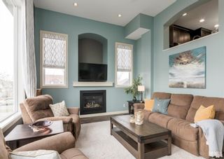 Photo 2: 4 Eversyde Park SW in Calgary: Evergreen Row/Townhouse for sale : MLS®# A1098809