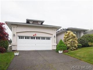 Photo 17: 1028 Adeline Pl in VICTORIA: SE Broadmead House for sale (Saanich East)  : MLS®# 573085