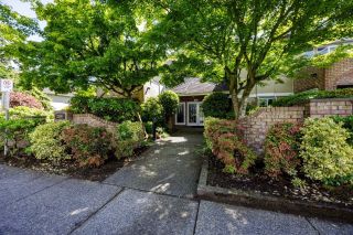 Main Photo: 17 2150 MARINE Drive in West Vancouver: Dundarave Condo for sale in "LINCOLN GARDENS" : MLS®# R2889006