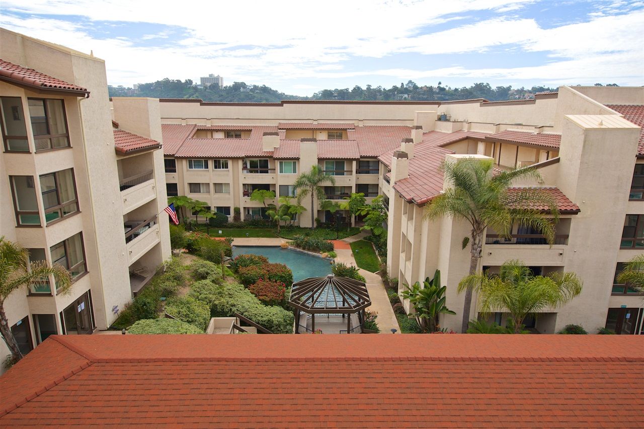 Main Photo: SAN DIEGO Condo for sale : 1 bedrooms : 6717 Friars Road #92