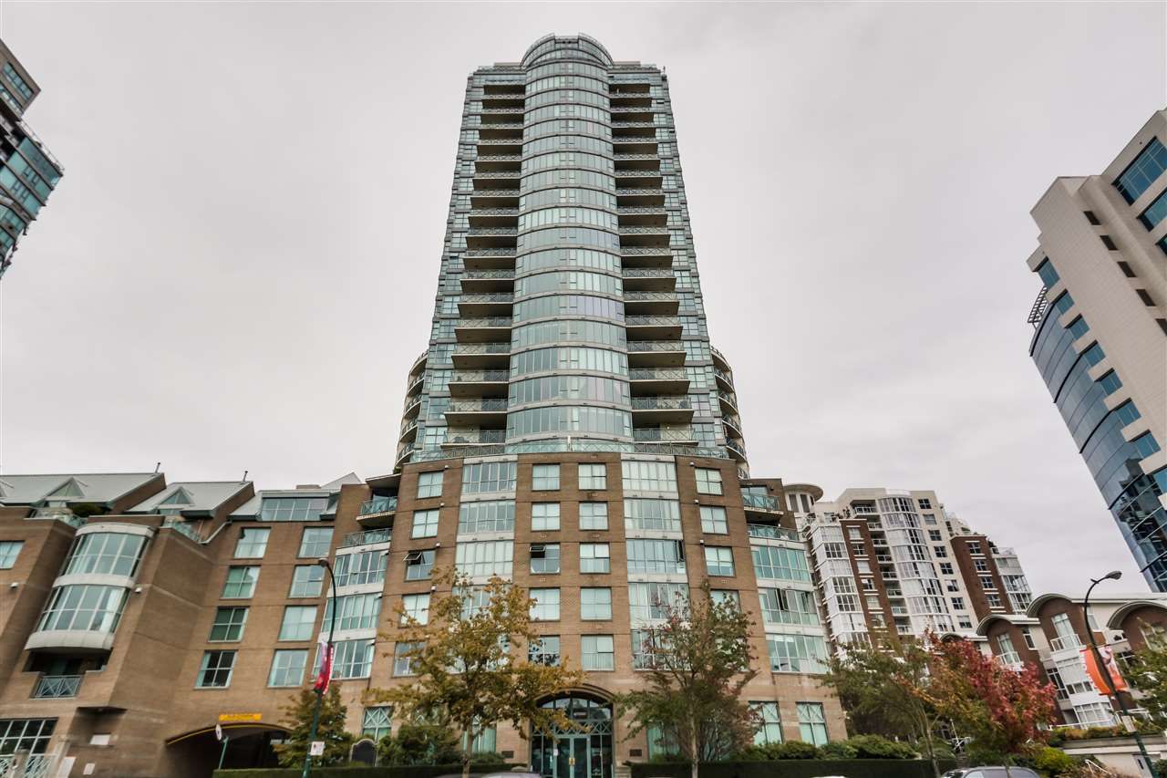 Main Photo: 1704 1188 QUEBEC STREET in Vancouver: Mount Pleasant VE Condo for sale (Vancouver East)  : MLS®# R2007487