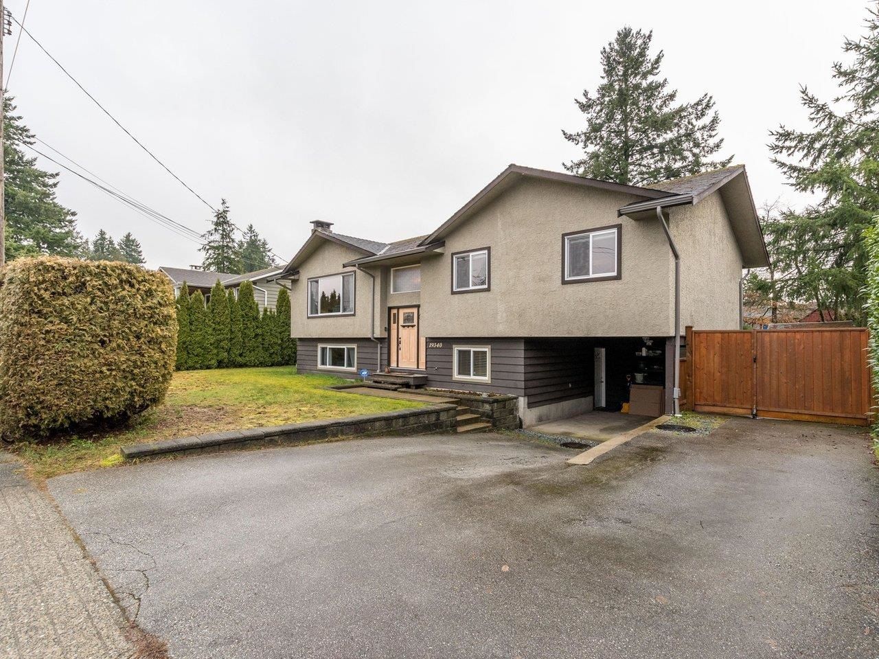 Main Photo: 19340 HAMMOND Road in Pitt Meadows: Mid Meadows House for sale : MLS®# R2659790